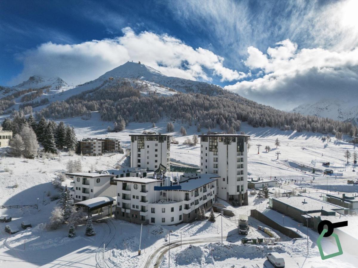 Hotiday Hotel Sestriere Colle Sestriere Exterior foto