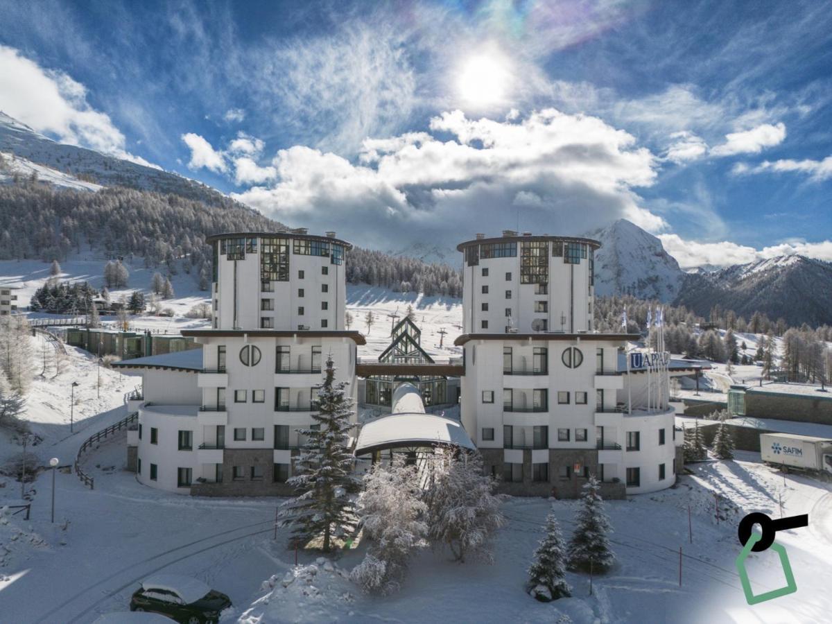 Hotiday Hotel Sestriere Colle Sestriere Exterior foto