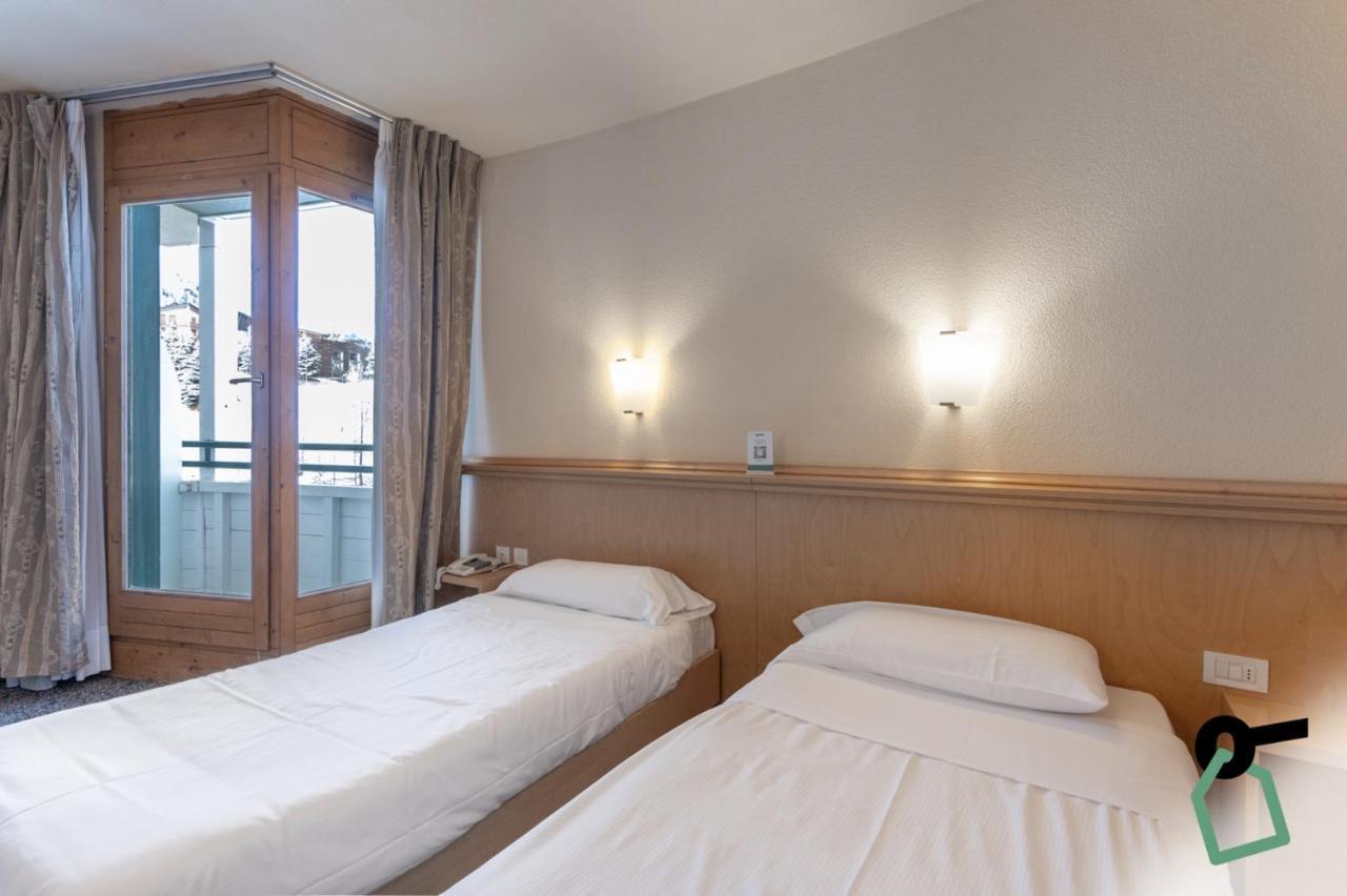 Hotiday Hotel Sestriere Colle Sestriere Exterior foto